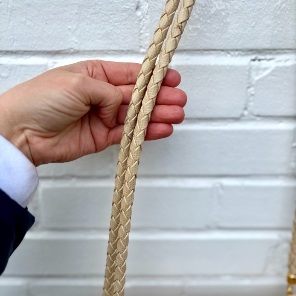 VTG Authentic Bottega Veneta Marco Polo Textured Leather Shoulder Bag, Cream EUC - Picture 6 of 16